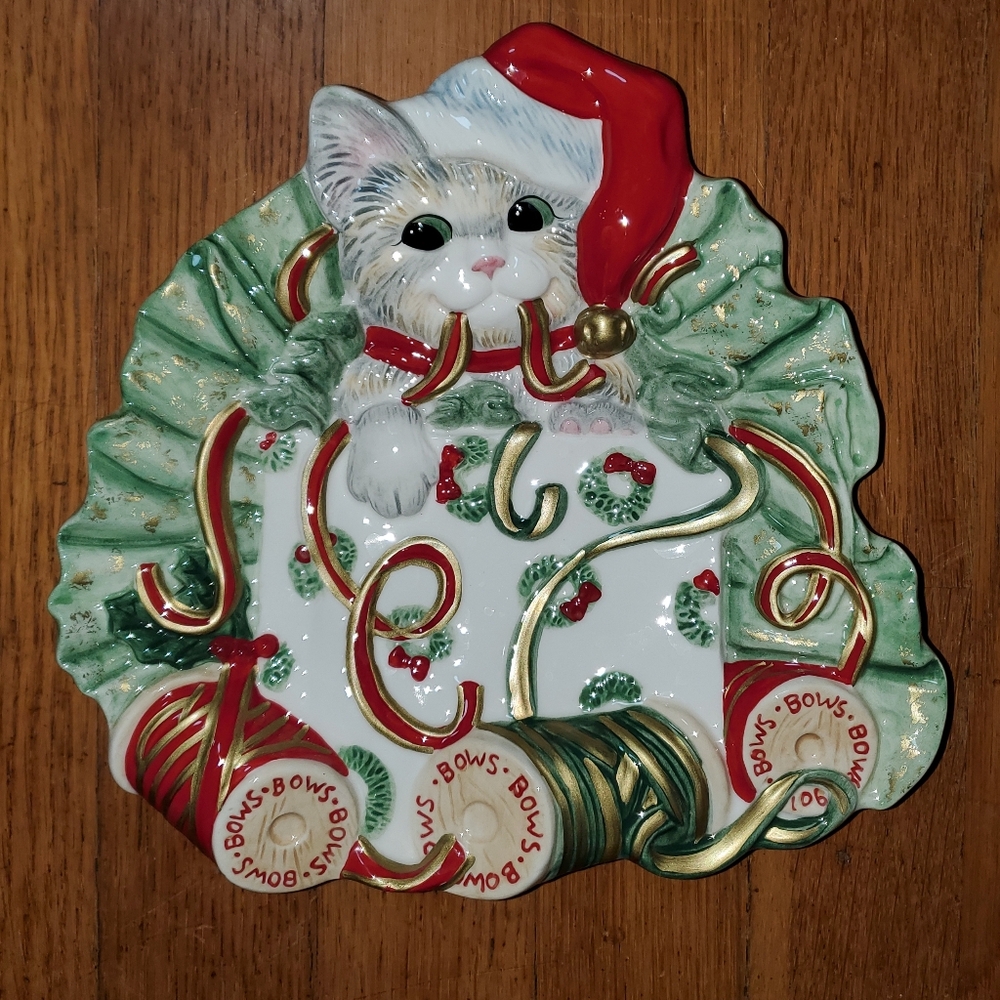 Fitz and Floyd Holiday Kitty Kringle Canape Plate